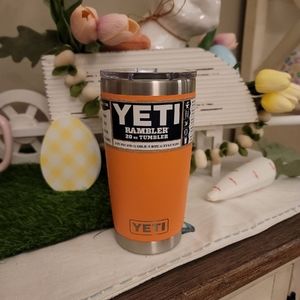 Yeti 20 oz rambler coral